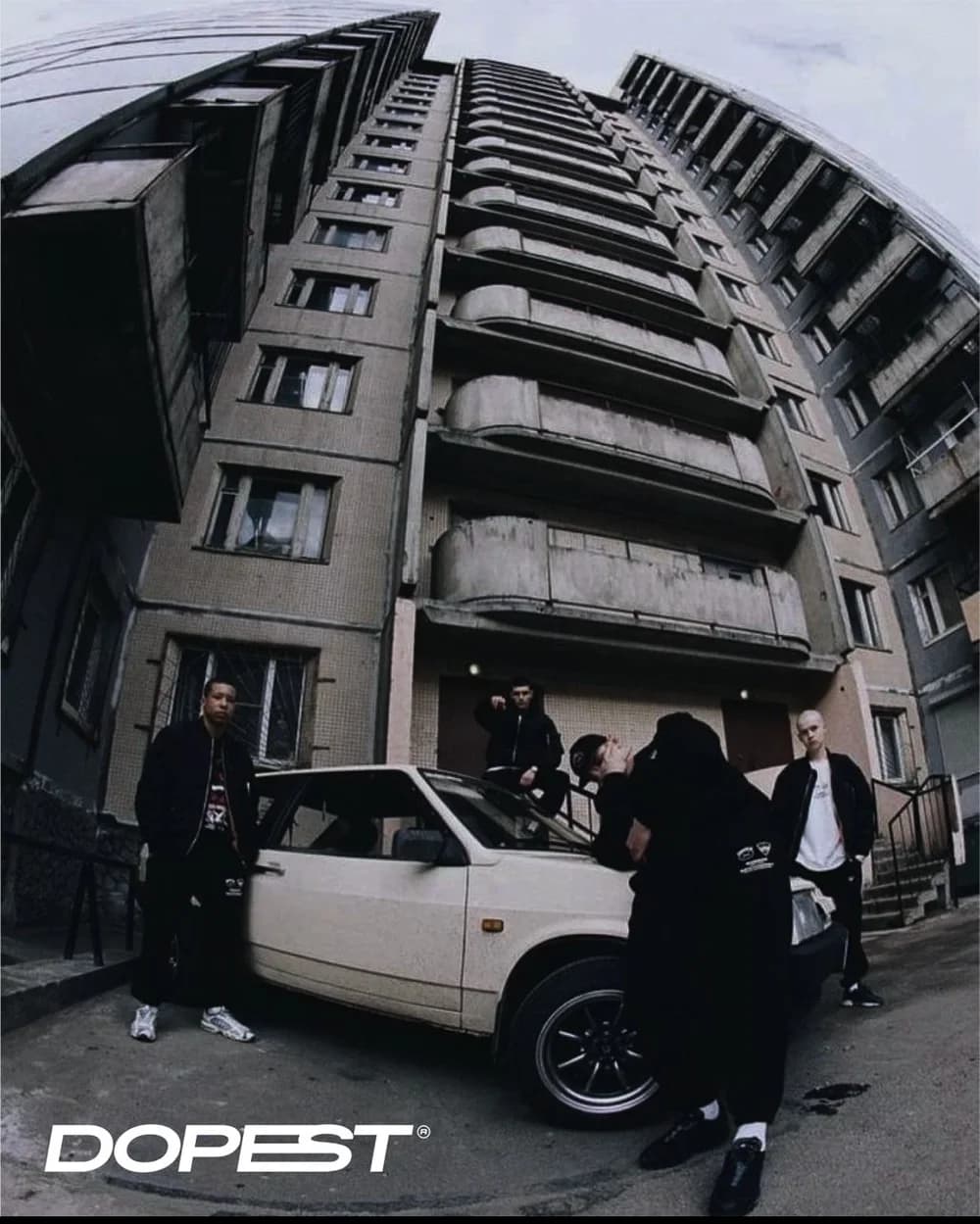 Jeden zespół od briefu do wdrożenia: jak wygląda projekt w DOPEST